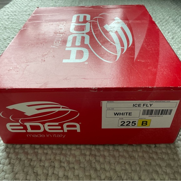 Edea Ice Fly figure skates, size 225B (no blades) - Picture 2 of 7